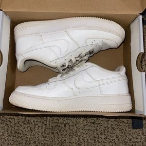 air force one LE size 8.5 or 7y